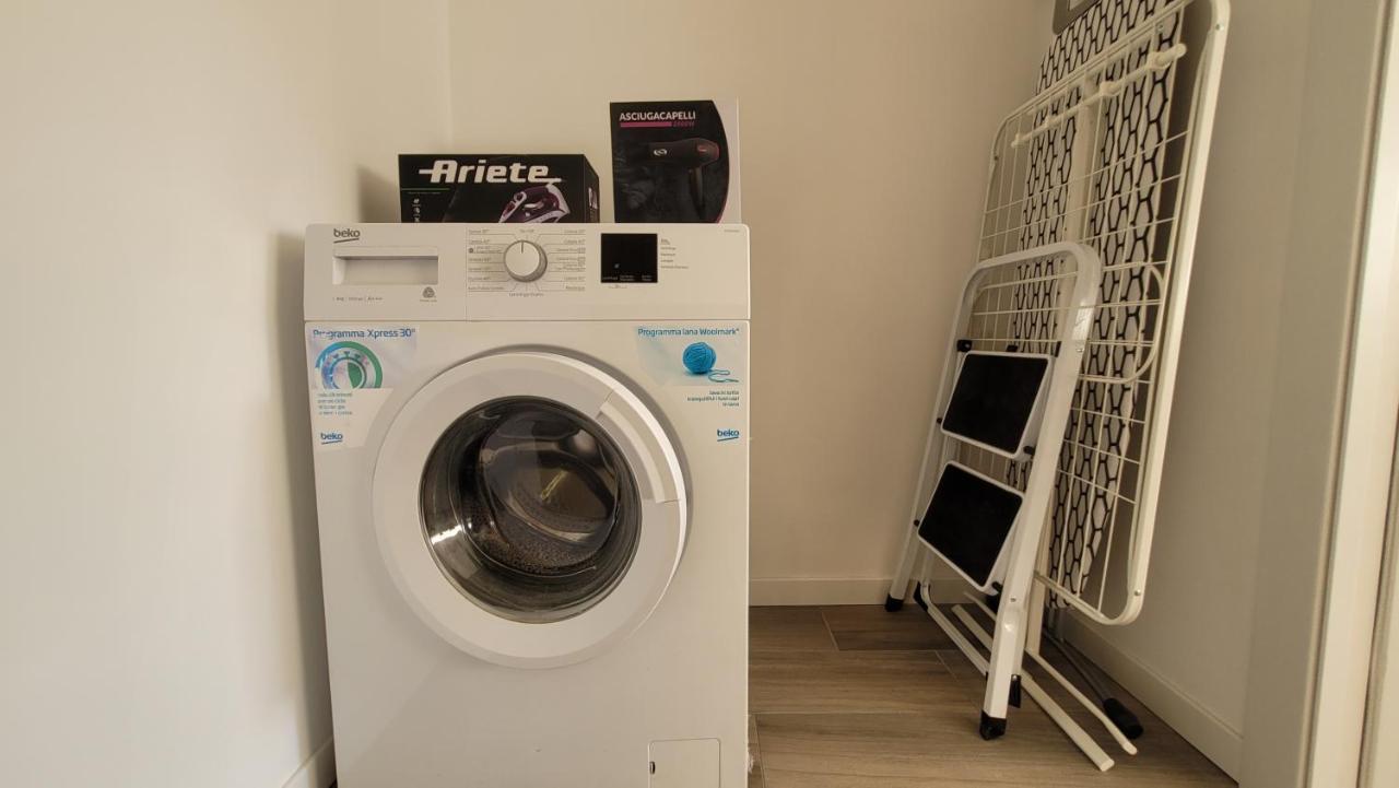 Milano City Apartments - Stylish House Free Wifi-Parking-Airport Exterior foto